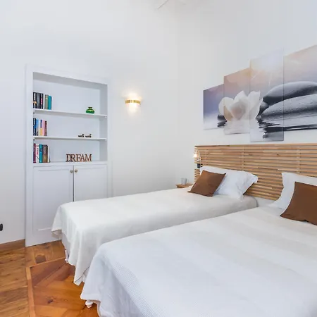 Apartment Casa Giolitti A Due Passi Da Piazza San Carlo By Wonderful Italy Turin